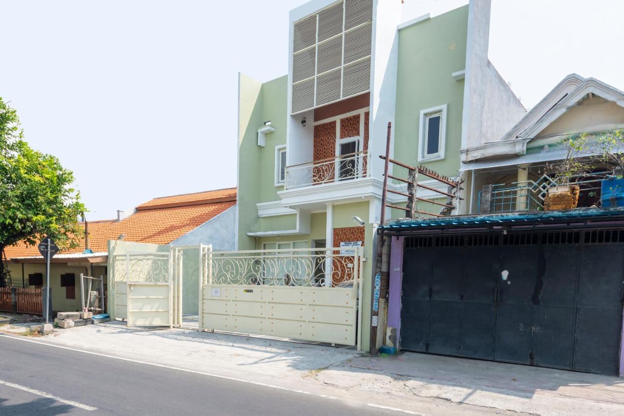 Oyo 3706 Griya Tentrem Syariah Lamongan Exteriér fotografie